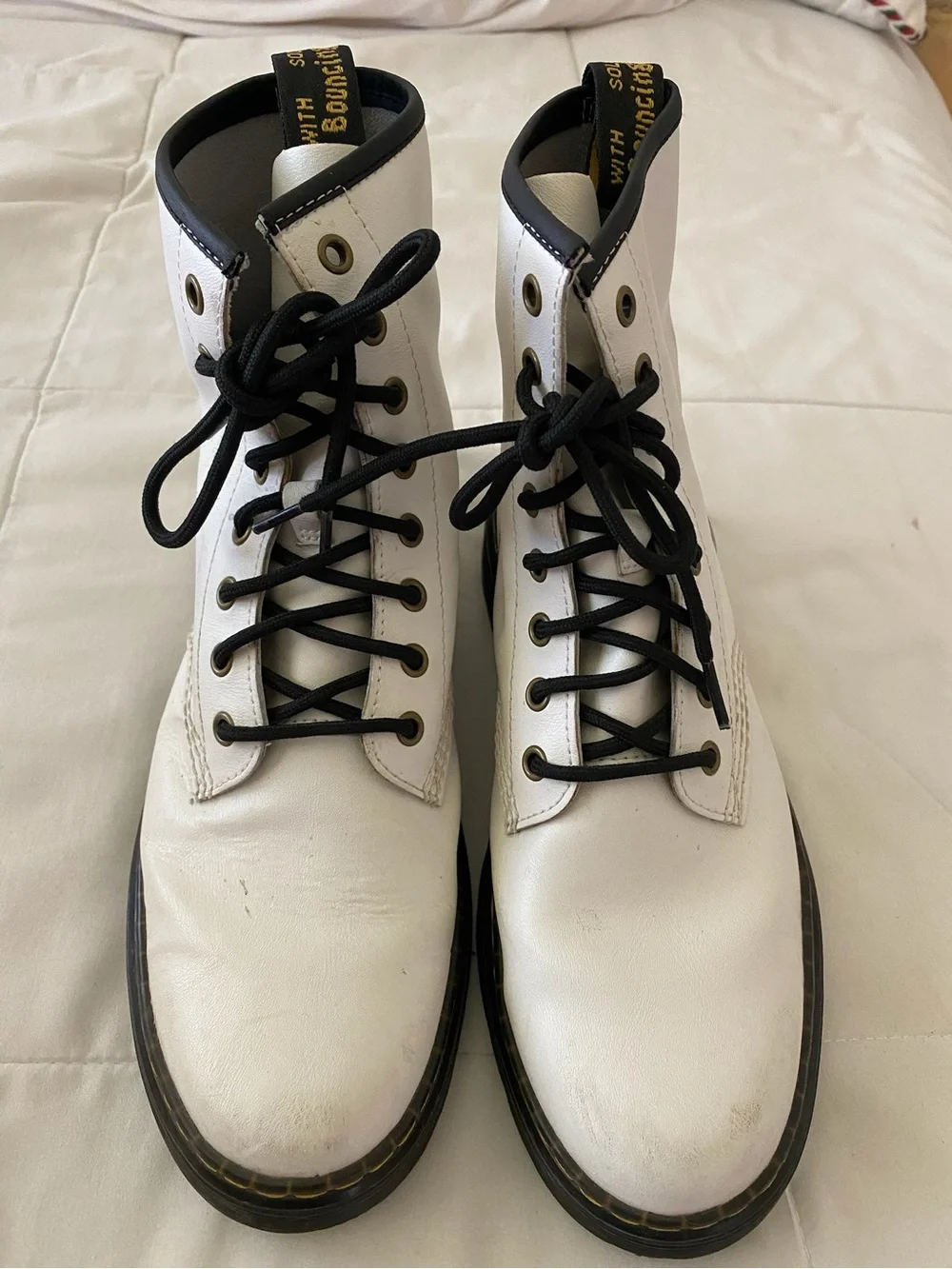DR. MARTENS BOOTS WOMENS